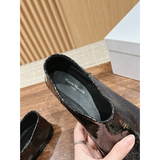 MM6 sneakers