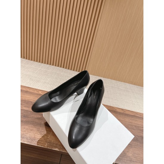 The row sandals