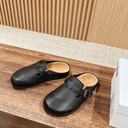 MM6 slippers