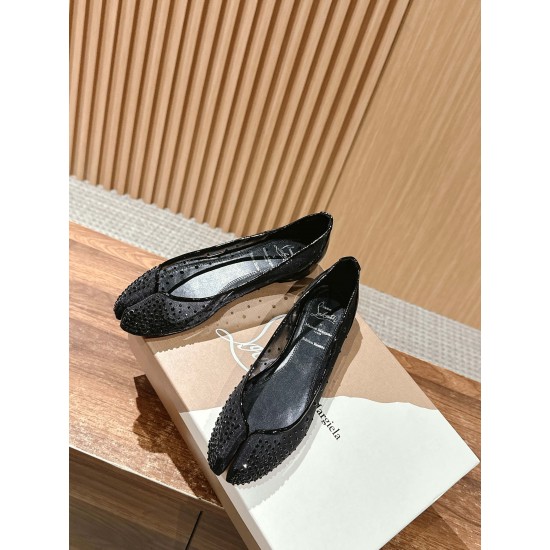 MM6 sandals