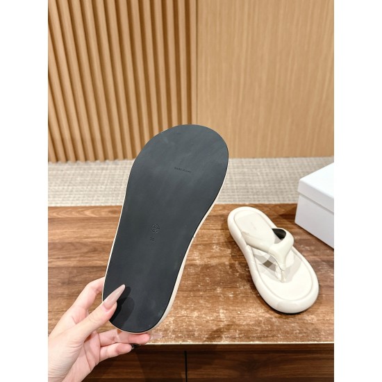 The row slippers