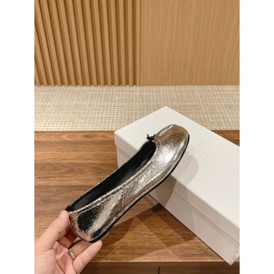 MM6 sandals