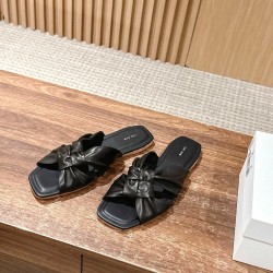 MM6 slippers