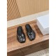 MM6 slippers