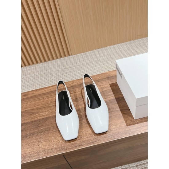 MM6 sandals
