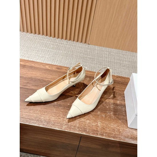 MM6 sandals