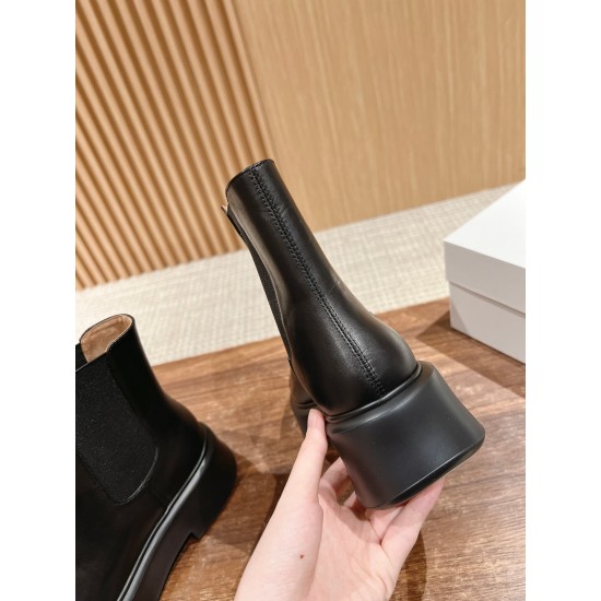 The row boots