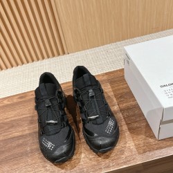 MM6 slippers
