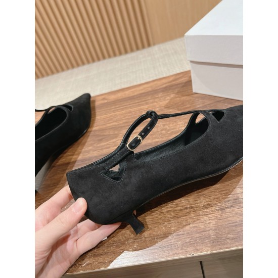 The row sandals