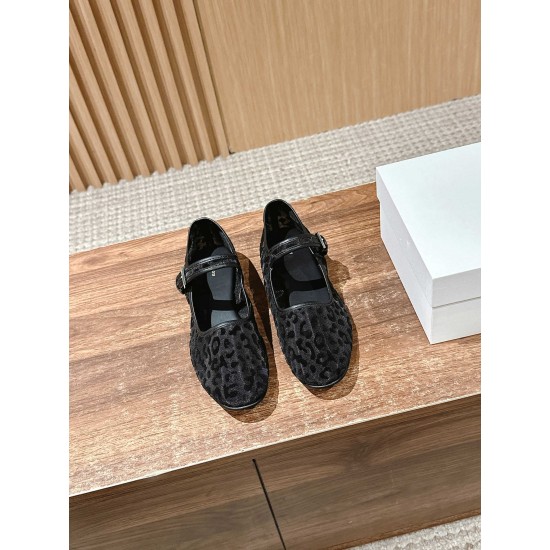 The row sandals