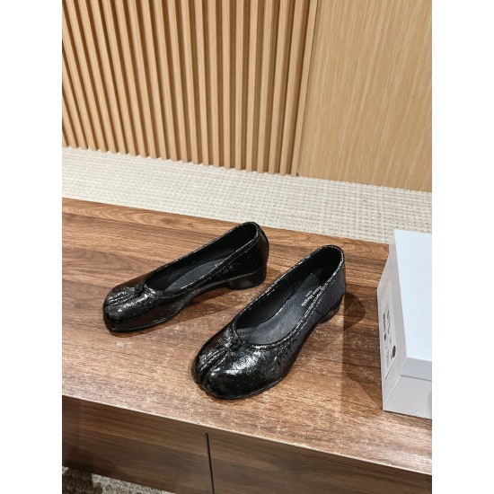 MM6 sneakers