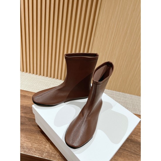 The row boots