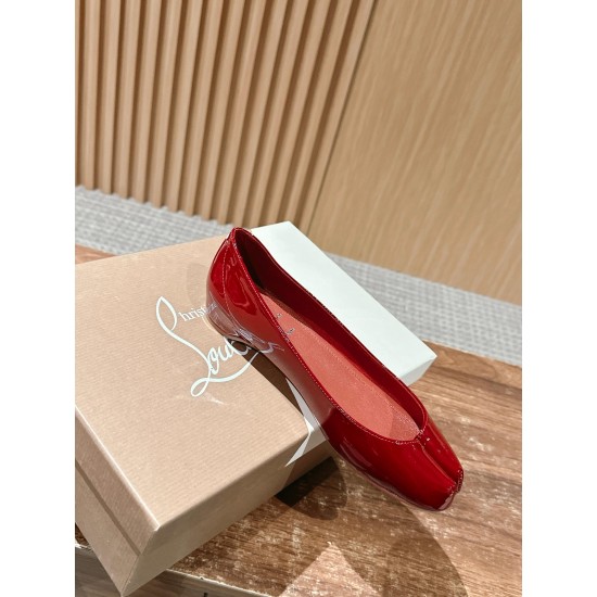 MM6 sandals