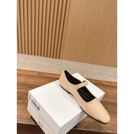 The row sandals