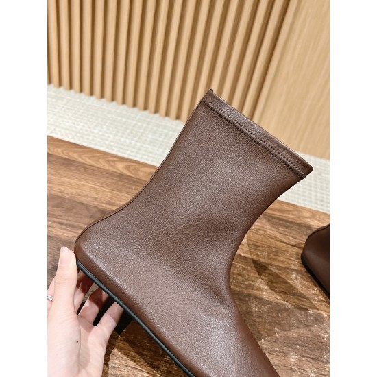 The row boots