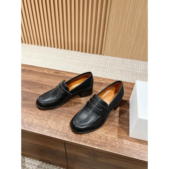 The row loafers The row loafers