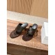 MM6 slippers