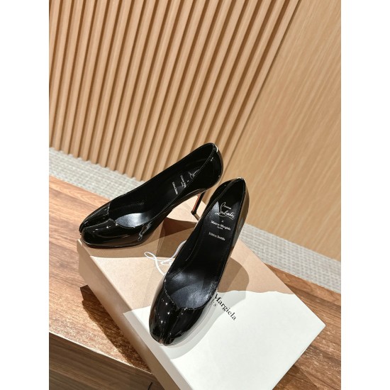 MM6 sandals