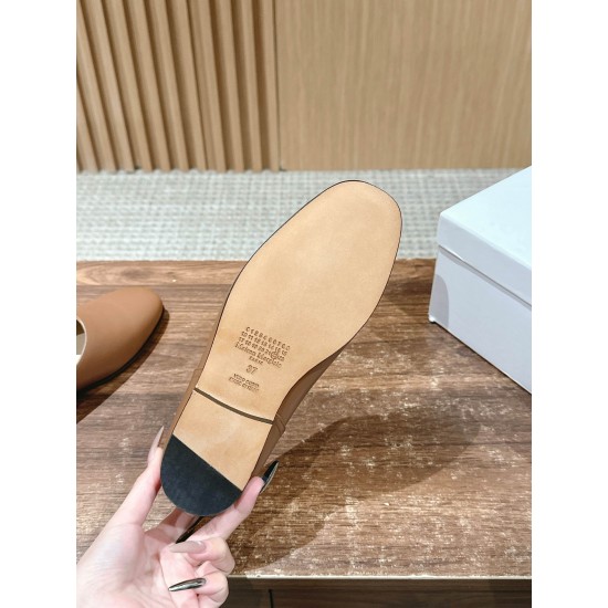 MM6 sandals