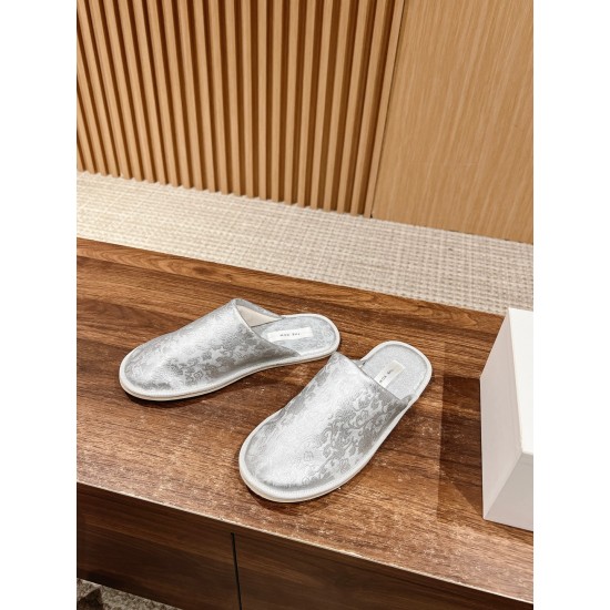 The row slippers