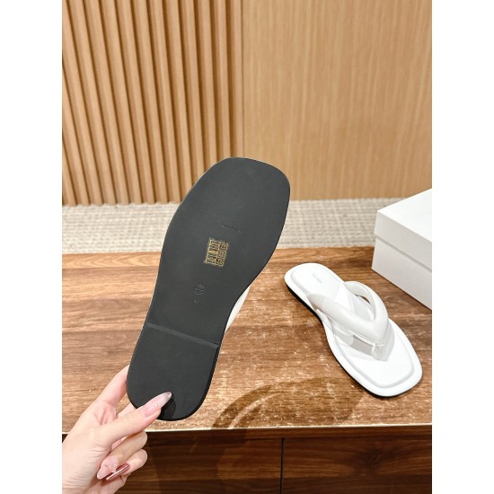 The row slippers