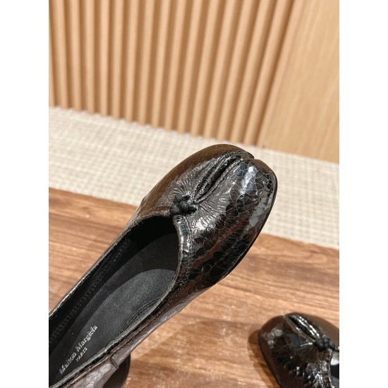 MM6 sneakers