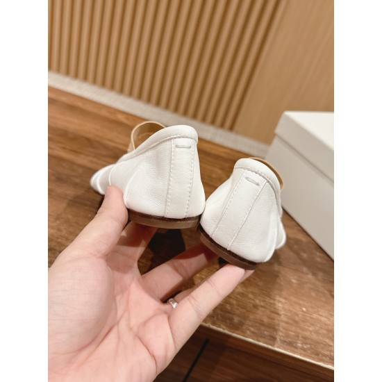 MM6 sneakers