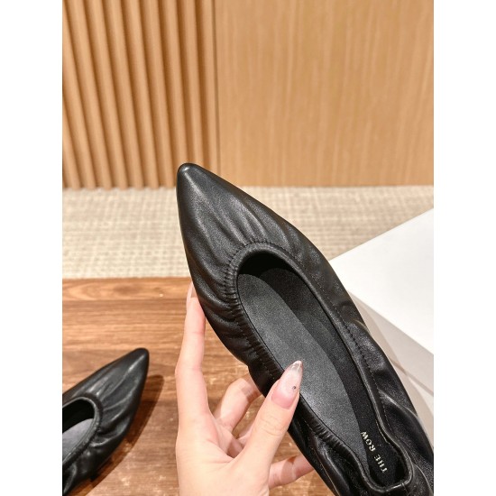 The row sandals
