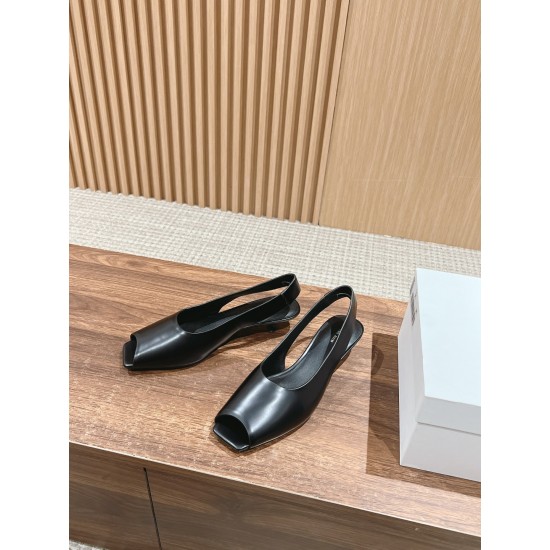 MM6 sandals