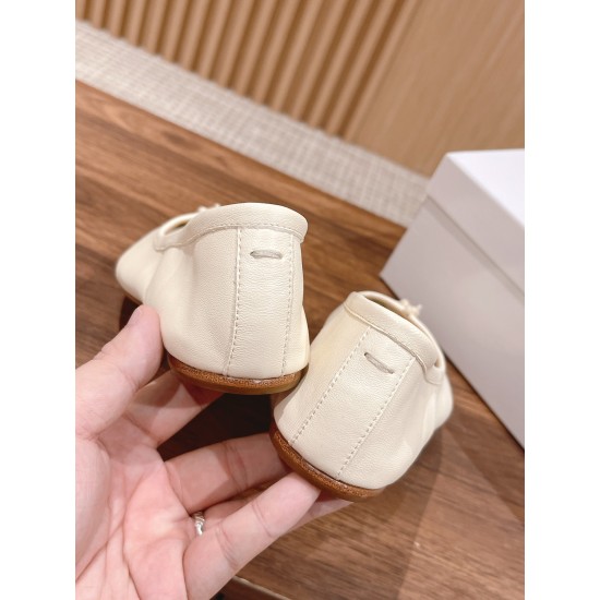 MM6 sneakers