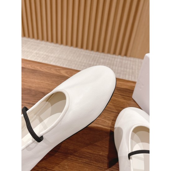 The row sandals