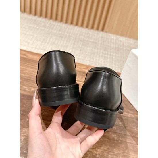 The row boots