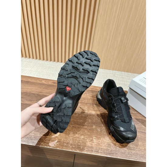 MM6 slippers