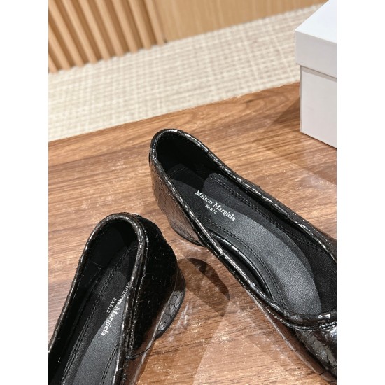 MM6 sneakers