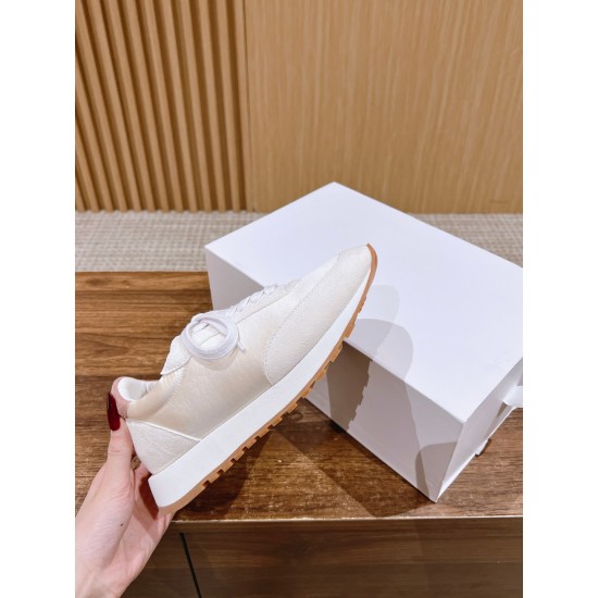The row sneaker