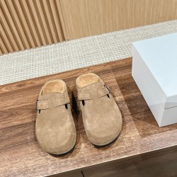 MM6 slippers