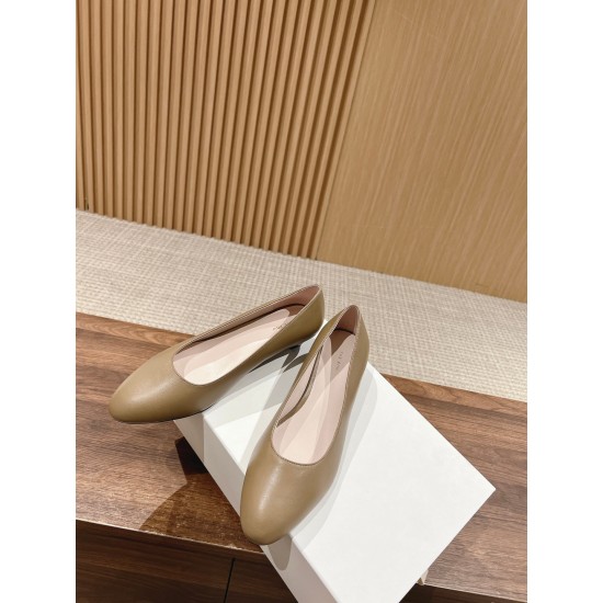 The row sandals