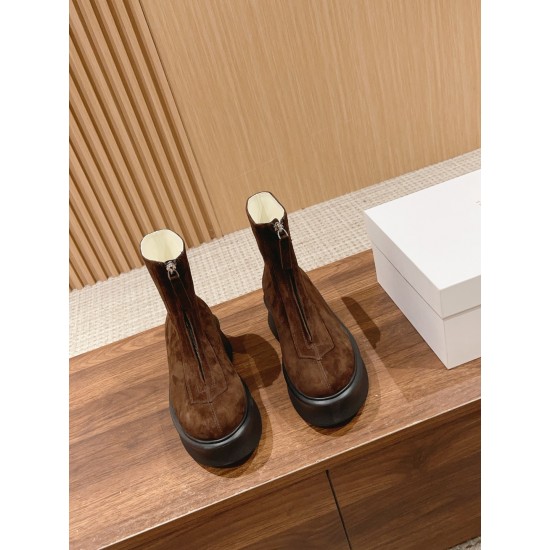 The row boots