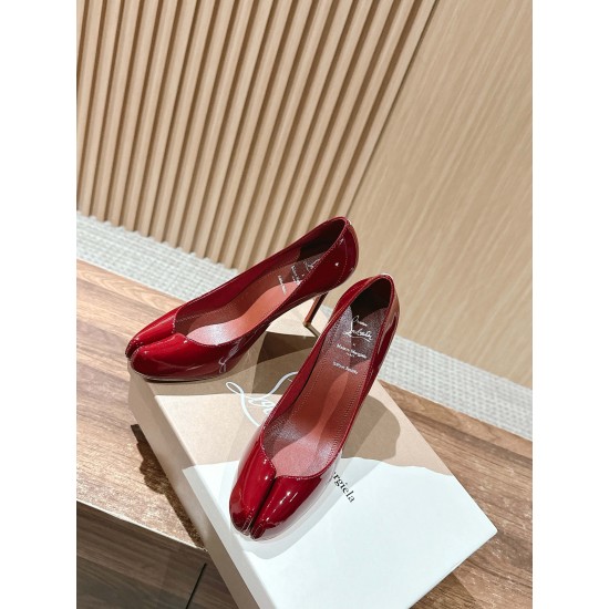 MM6 sandals