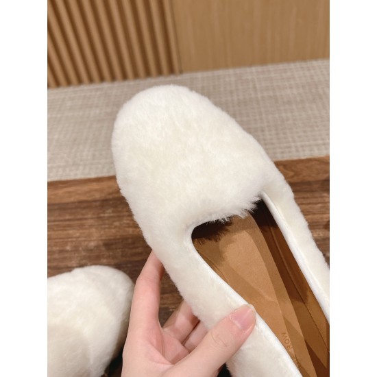 The row boots