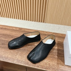 MM6 sneakers