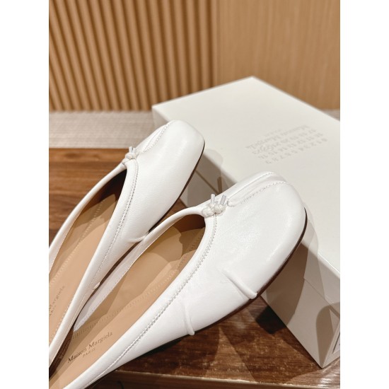 MM6 sneakers
