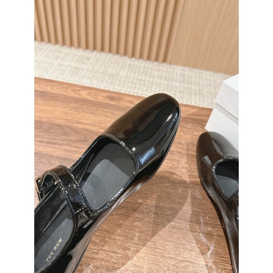 The row sandals