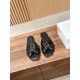 MM6 slippers