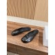 MM6 slippers