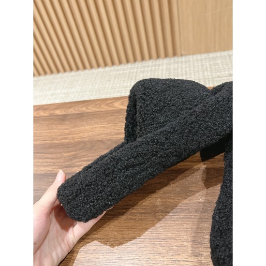 The row slippers