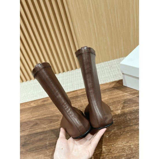 The row boots