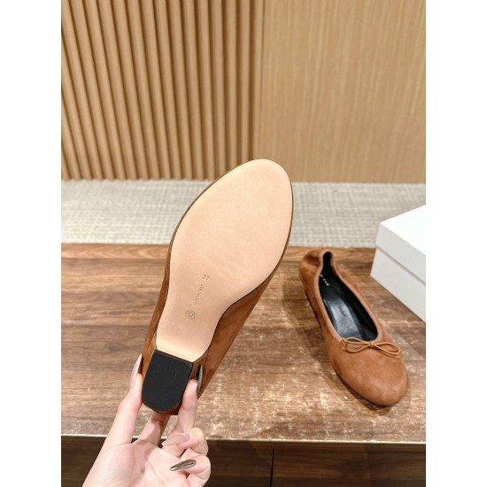 The row sandals