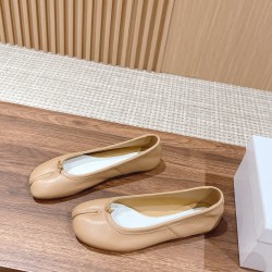 MM6 sneakers