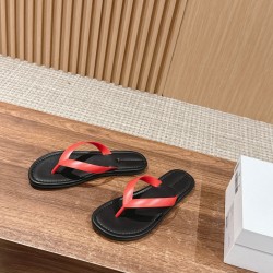 MM6 slippers